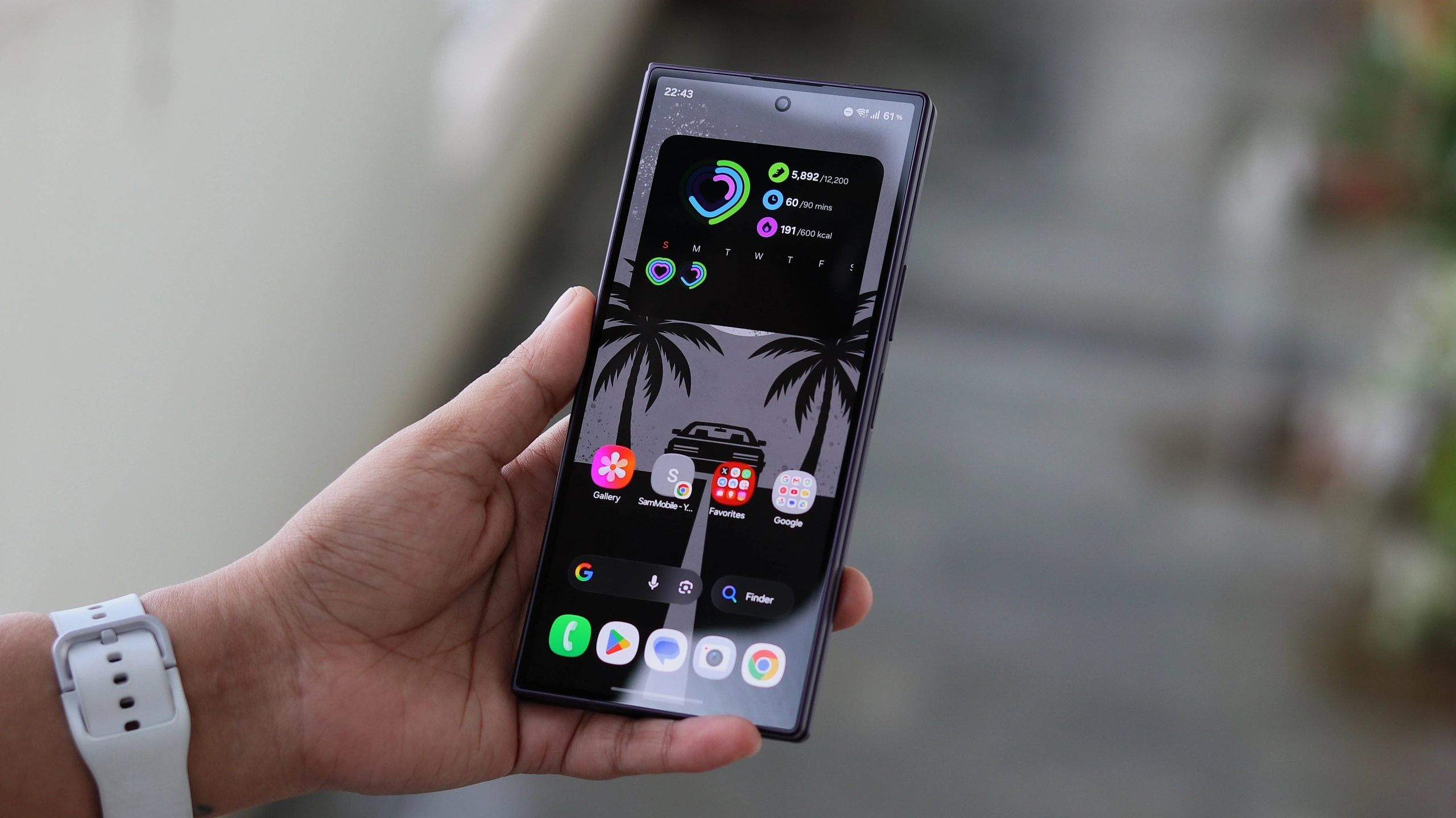 Thị trường điện thoại gập trước iPhone Duo: nên mua lúc nào?