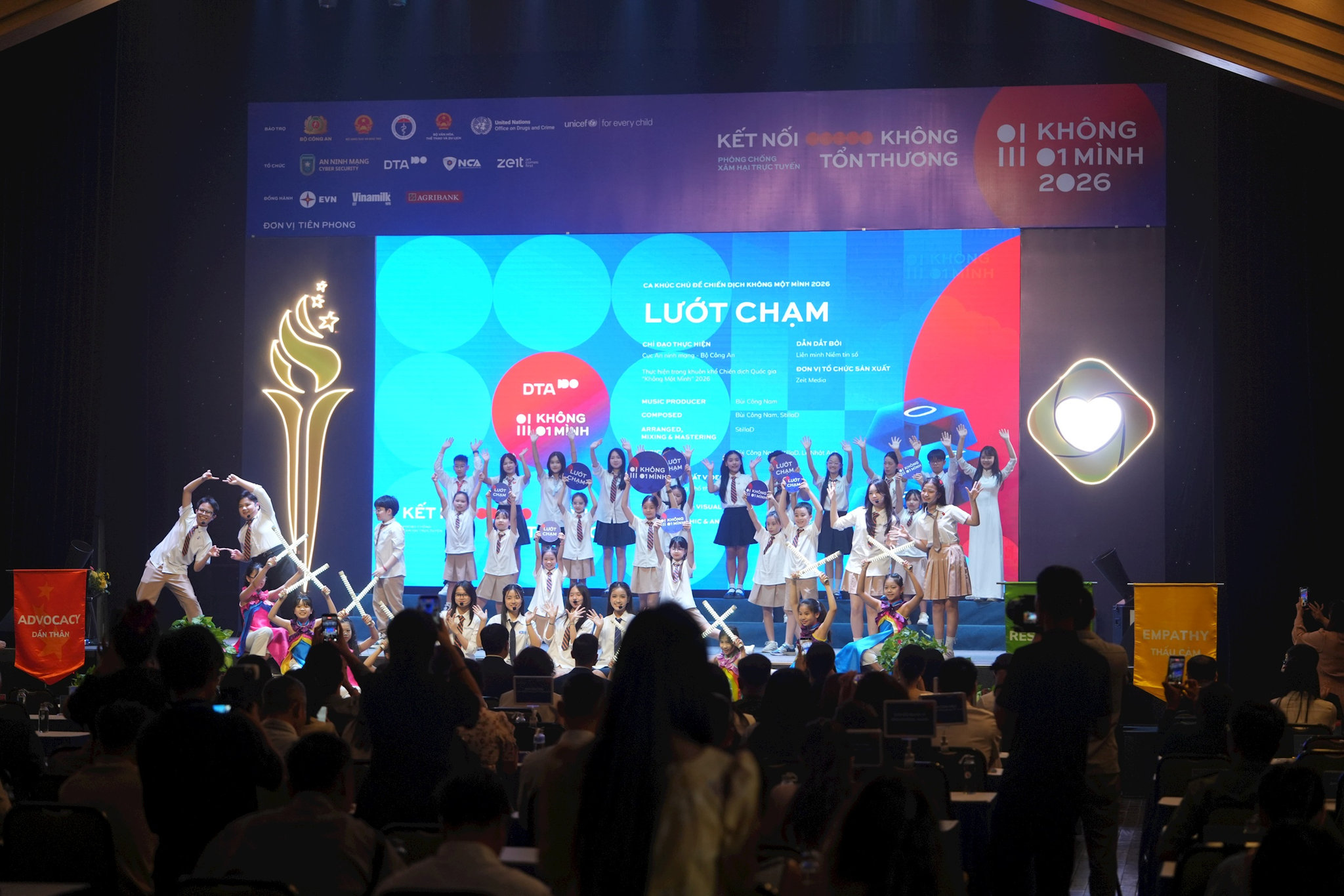Học sinh học cách nhận diện và tự bảo vệ trên không gian mạng