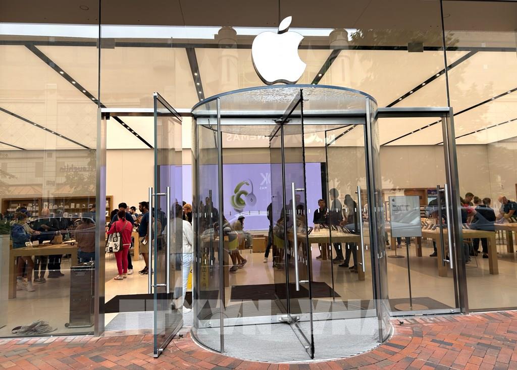 iPhone Duo cháy hàng: Sức hút thật hay khan cung ban đầu?