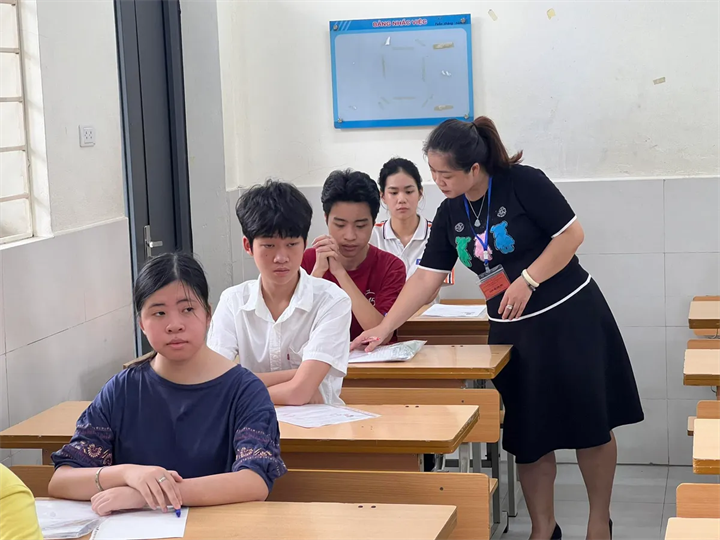 Đề thi chung lớp 5, 9, 12: Công bằng hay áp lực mới?