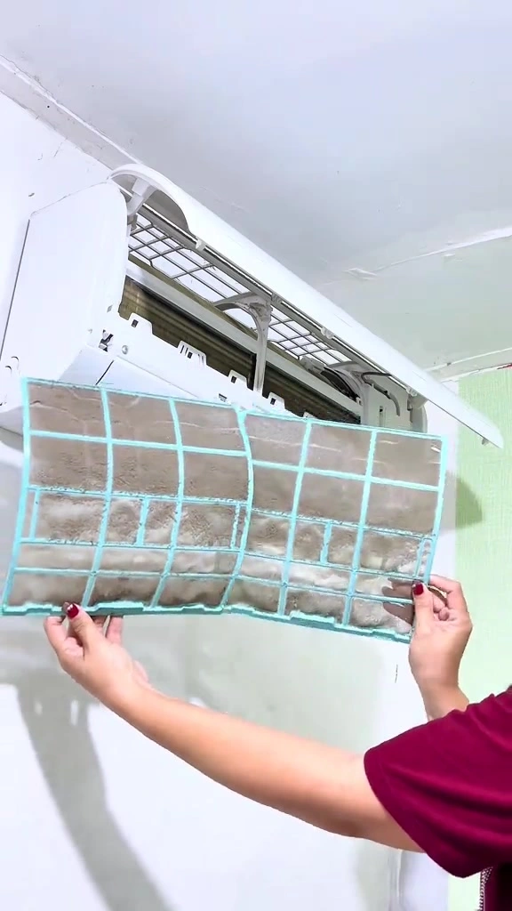 Cuci Aircond Sendiri Untuk Rumah Sewa: Foam RM29.99 + Cover RM7.60 VS Servis RM80–150 — Bila Berbaloi & Bila Jangan DIY
