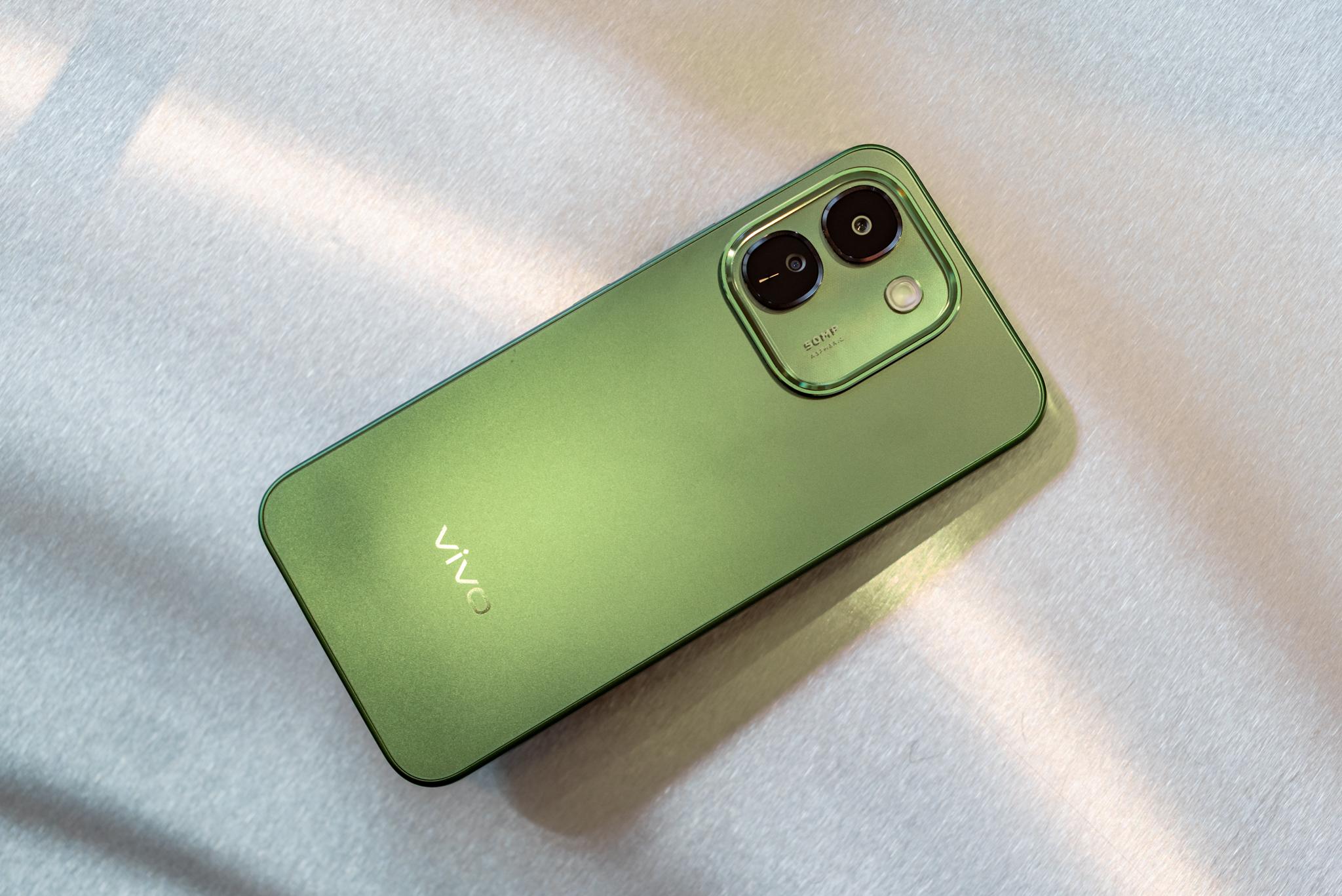 POCO C95 Pro vs vivo V80 Lite 5G: chọn pin lớn hay pin trâu?