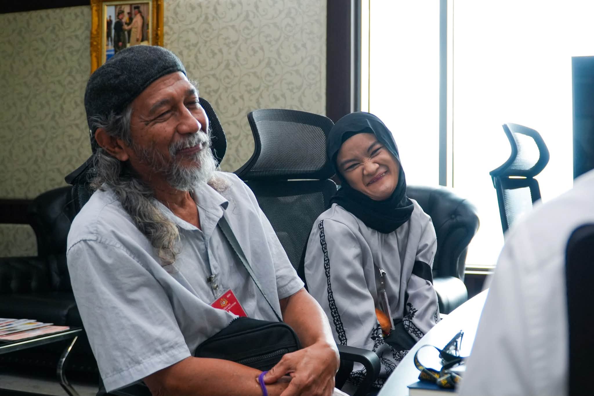 Eerah Burger: Ketabahan di Sebalik Gerai Keluarga