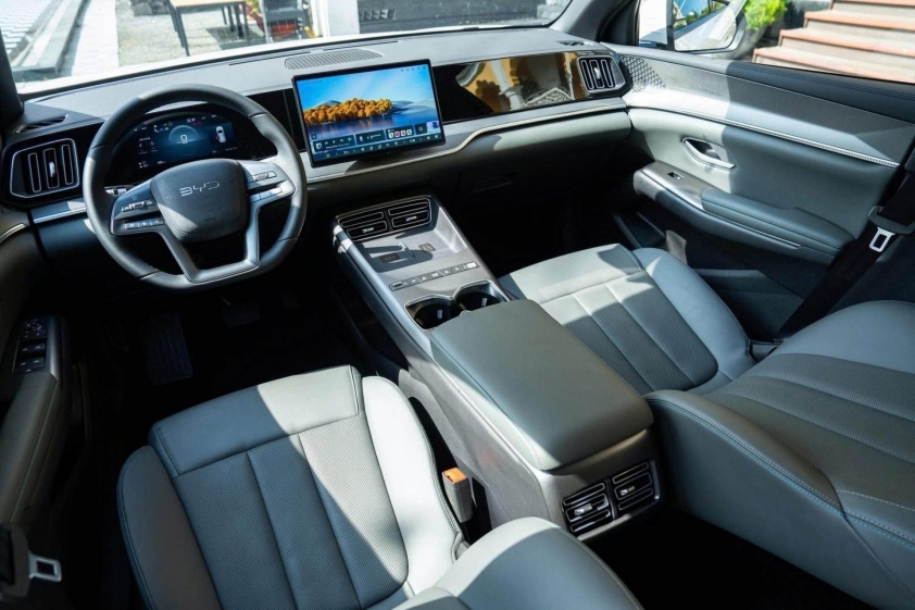 BYD Sealion 5 Essential giá 659 triệu: Bị cắt giảm gì?