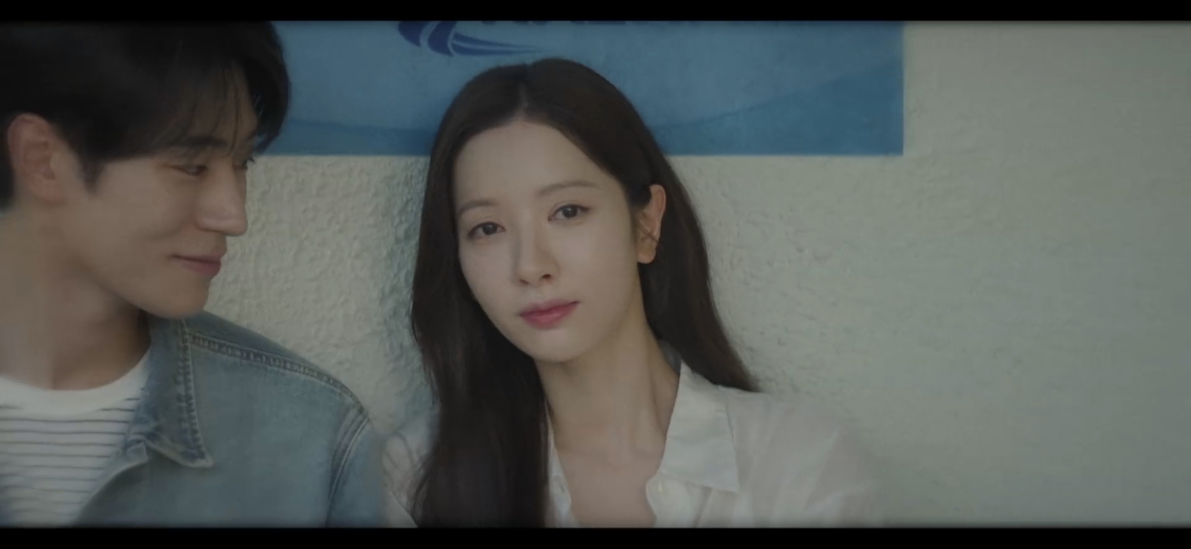 Cách “Dive Into You” Biến Du Hành Thời Gian Thành Lời Tỏ Tình