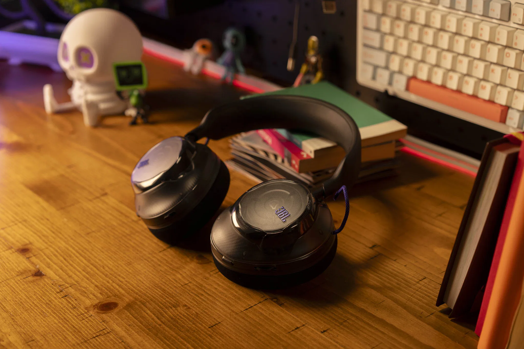 JBL Quantum 520: Tai nghe gaming JBL đáng chú ý với driver 50mm và pin 37 giờ
