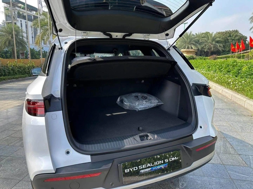 BYD Sealion 5 Essential giá 659 triệu: Bị cắt giảm gì?