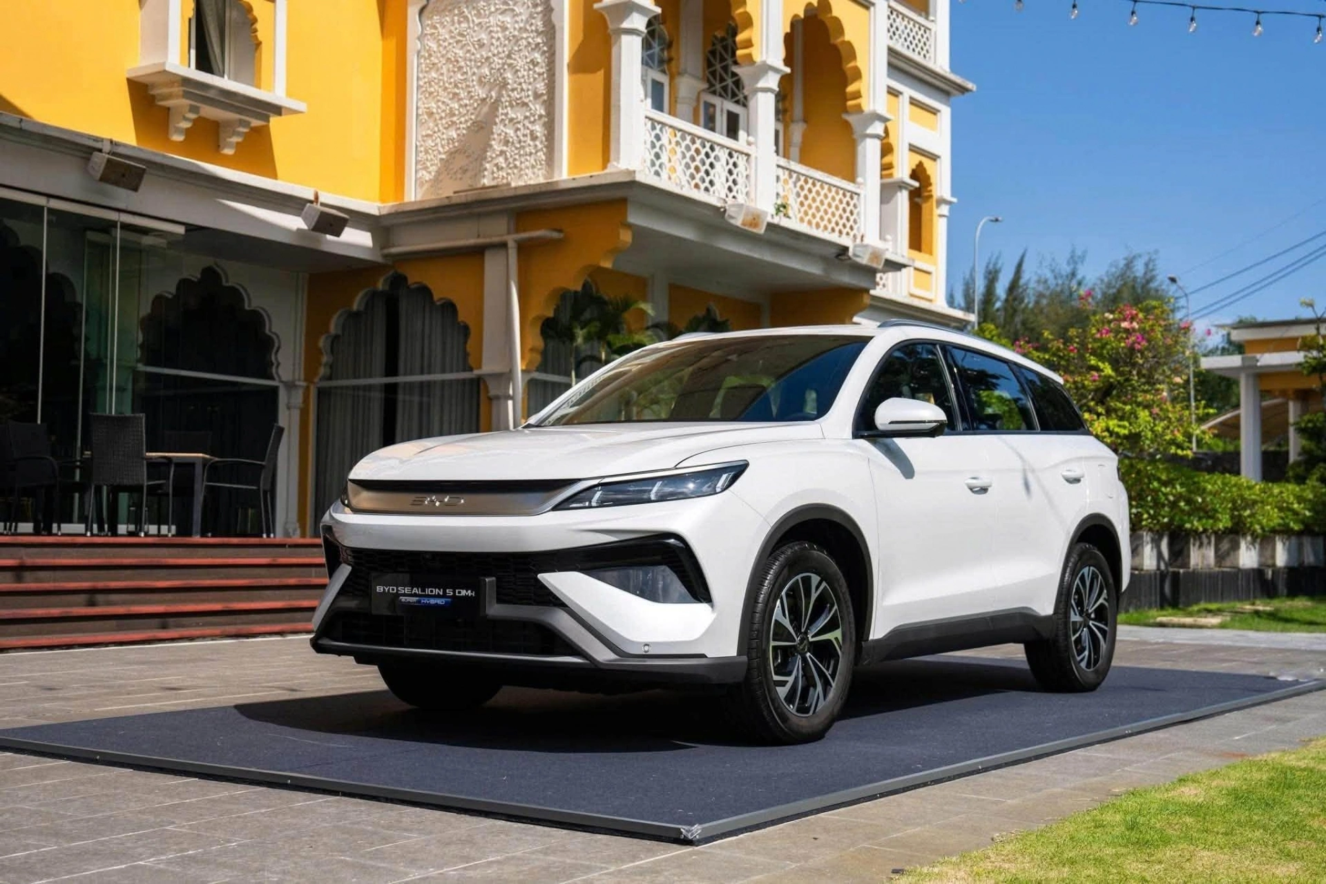 BYD Sealion 5 Essential vs Premium: 50 triệu có đáng để lên đời?