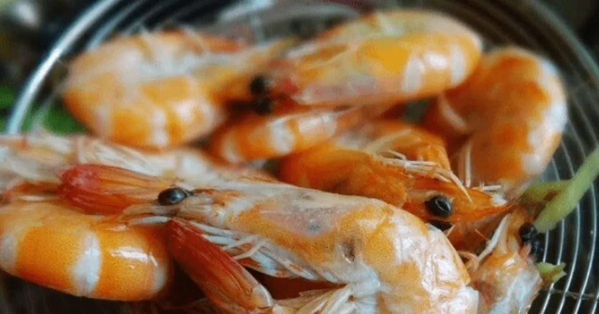 Luộc thịt và tôm không tanh, không xỉn: bí quyết gia vị và kỹ thuật