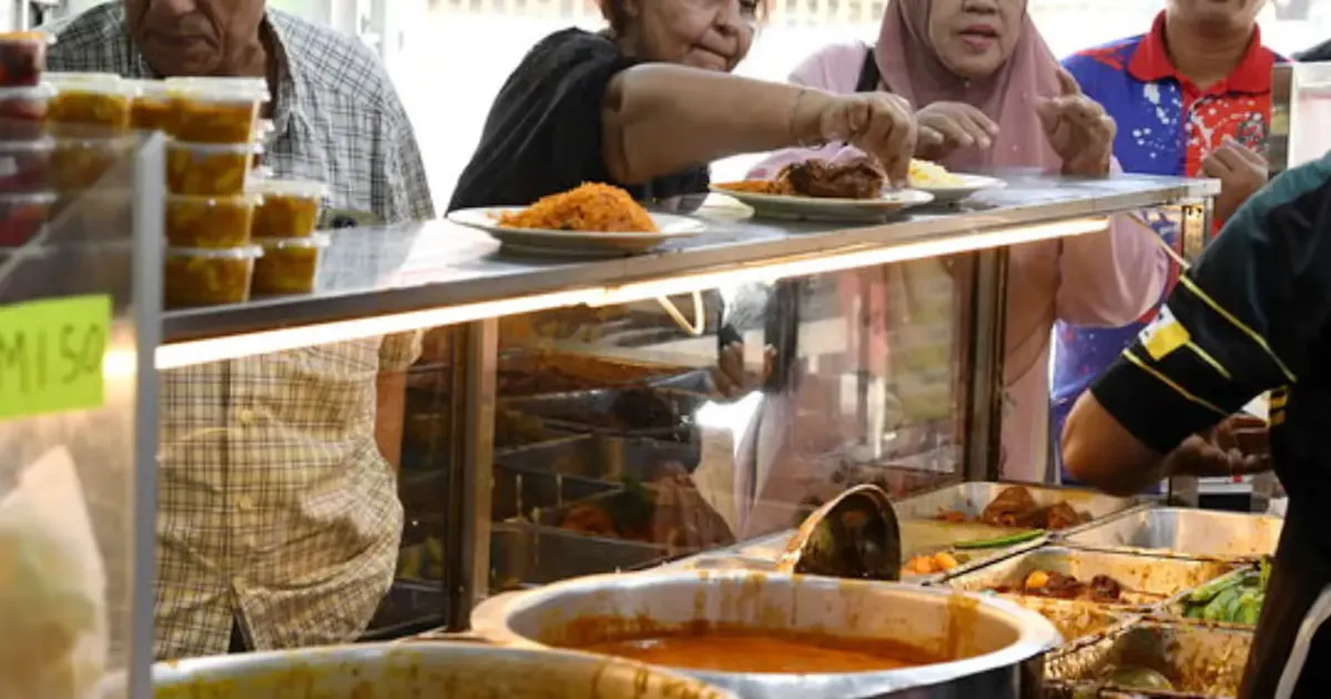 Mengapa Kita Lebih Suka Makan di Luar dan Apa Maknanya untuk Jantung