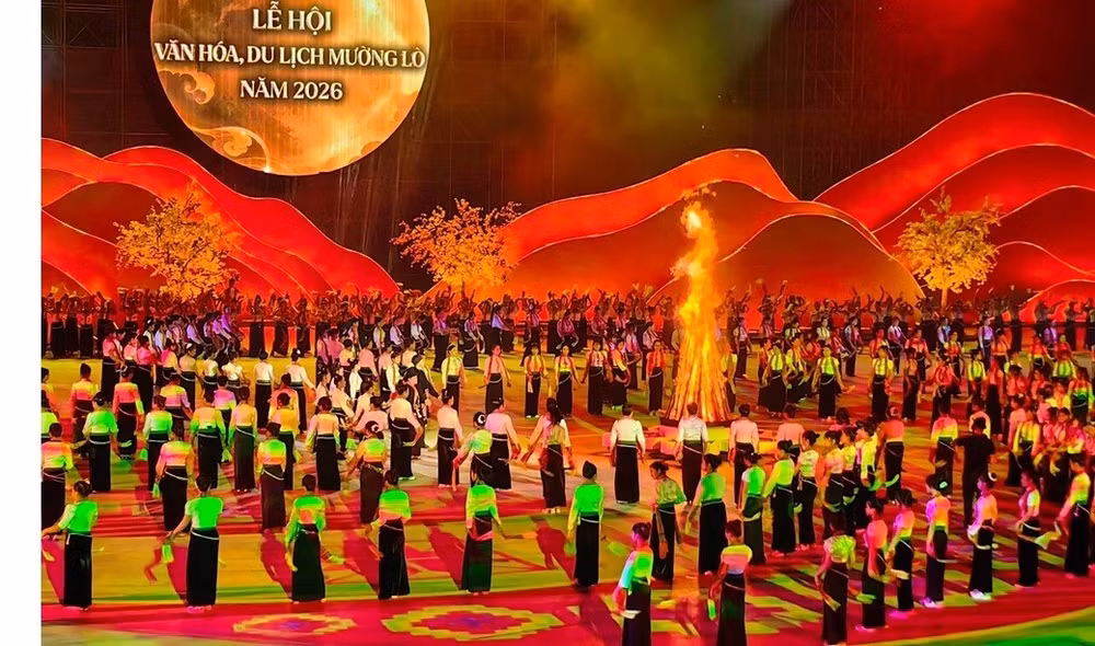 Triển lãm ảnh Mường Lò: Xòe Thái và nhịp mới du lịch Tây Bắc