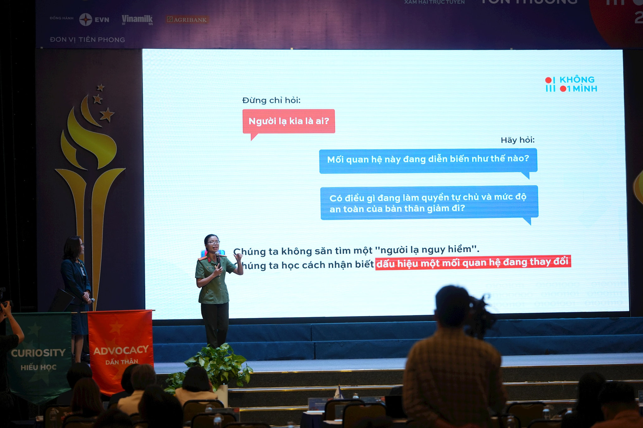 Học sinh học cách nhận diện và tự bảo vệ trên không gian mạng