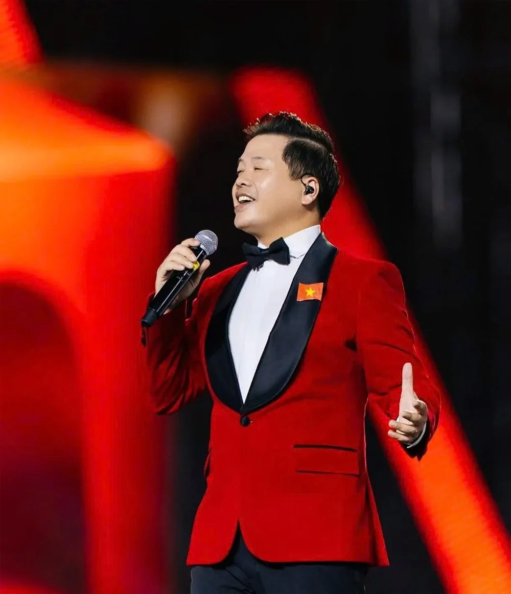 Concert “Tự hào là người Việt Nam”: Dàn sao và 30.000 khán giả