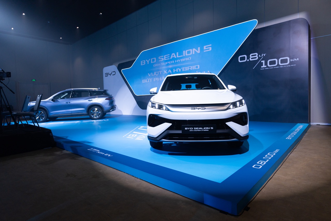 BYD Sealion 5 DM-i: SUV hybrid sạc ngoài thách thức phân khúc C-SUV