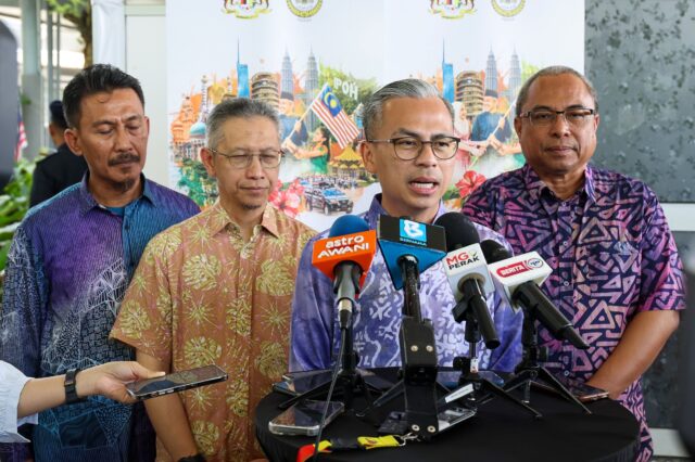 Serangan Guru Disiarkan Langsung: Kelemahan Platform dan Amaran Untuk Sekolah