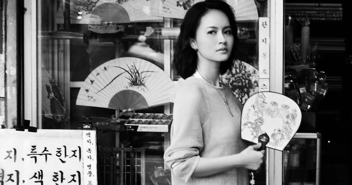 Áo dài và yếm Việt tỏa sáng trên thảm đỏ Busan