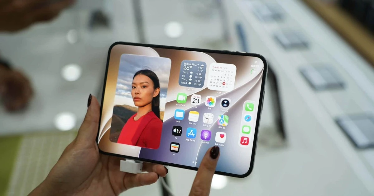 iPhone Duo hút khách ngày đầu mở bán, máy giao đợt đầu còn hạn chế