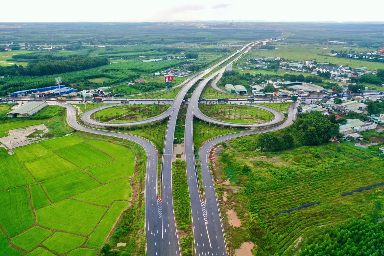 Đường 25B, 25C và ĐT.770B: nước rút hạ tầng kết nối sân bay Long Thành