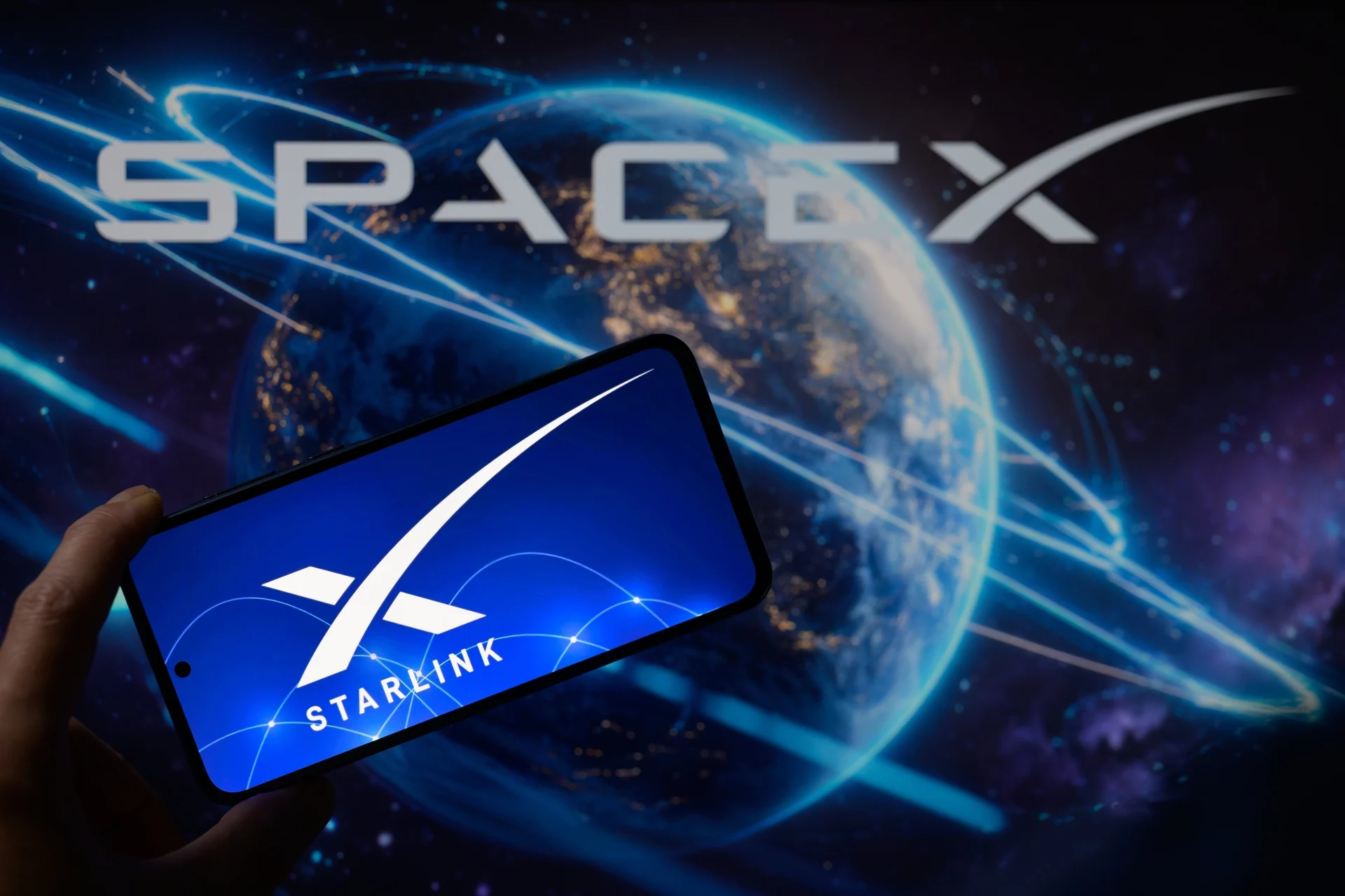 Mỹ đe dọa trả đũa EU vì Starlink: phổ tần vệ tinh thành mặt trận mới