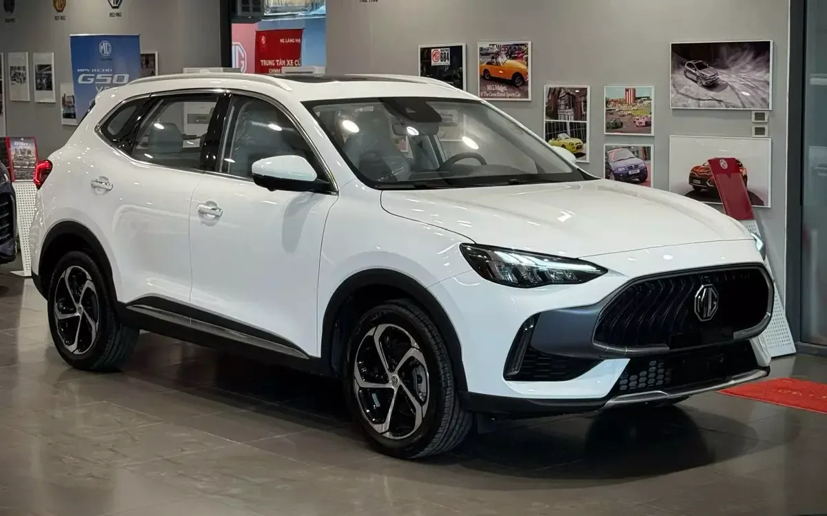 MG HS giảm giá còn 455 triệu: nên mua ngay hay chờ đời mới?