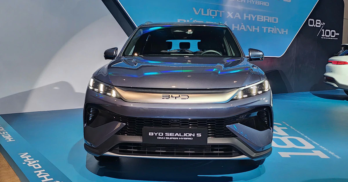 Geely EX5 EM-i hay BYD Sealion 5 DM-i: PHEV nào đáng chọn?