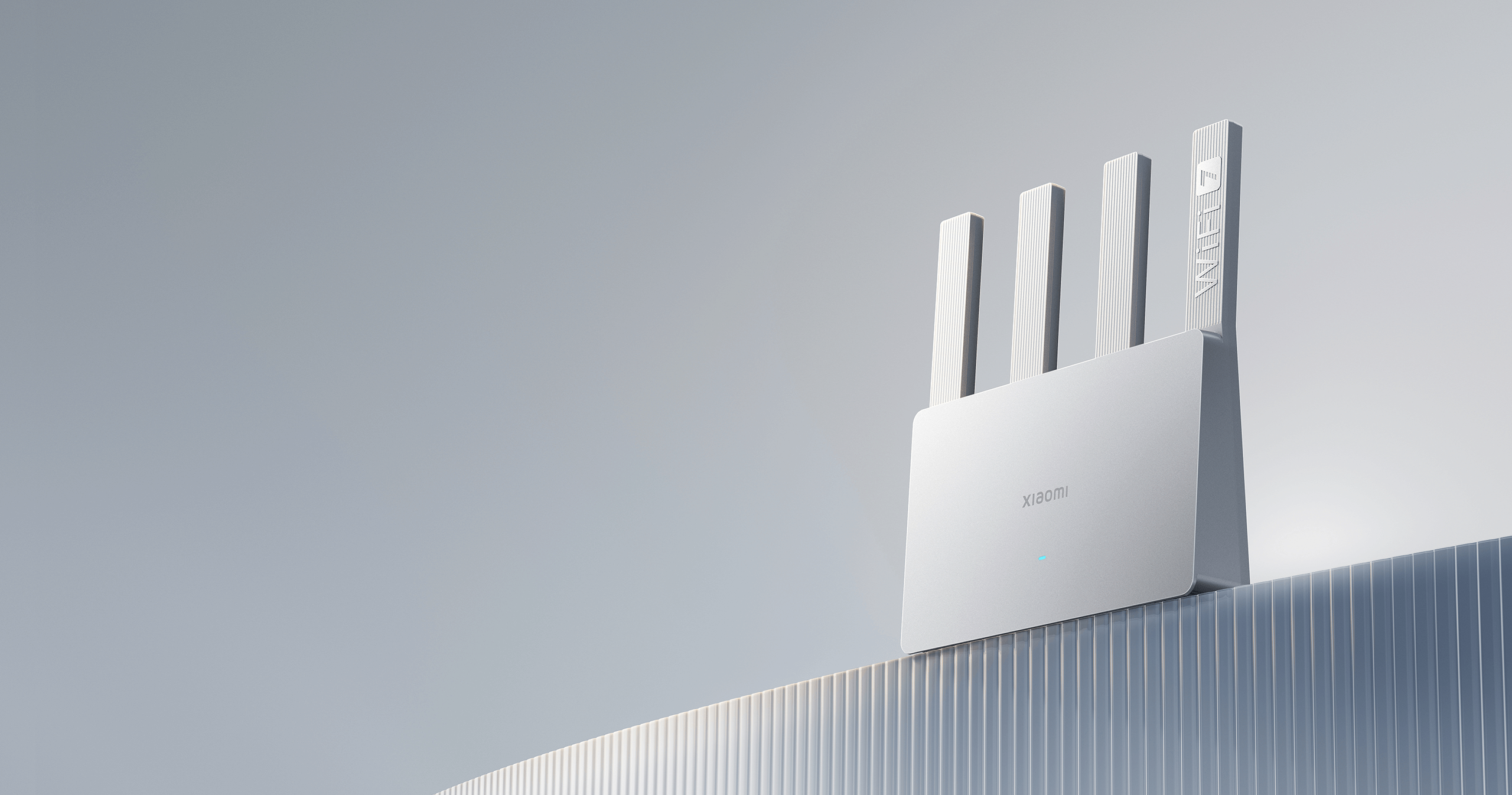 Router Xiaomi BE3600 màu trắng với bốn ăng-ten dẹt, ảnh sản phẩm trên trang Xiaomi Việt Nam