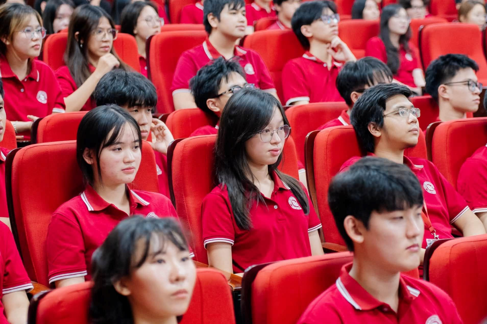 Ngành đại học được gom nhóm: Thí sinh cần tra cứu gì?