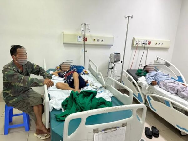 Não mô cầu diễn tiến trong vài giờ: Cha mẹ phải làm gì để cứu con?