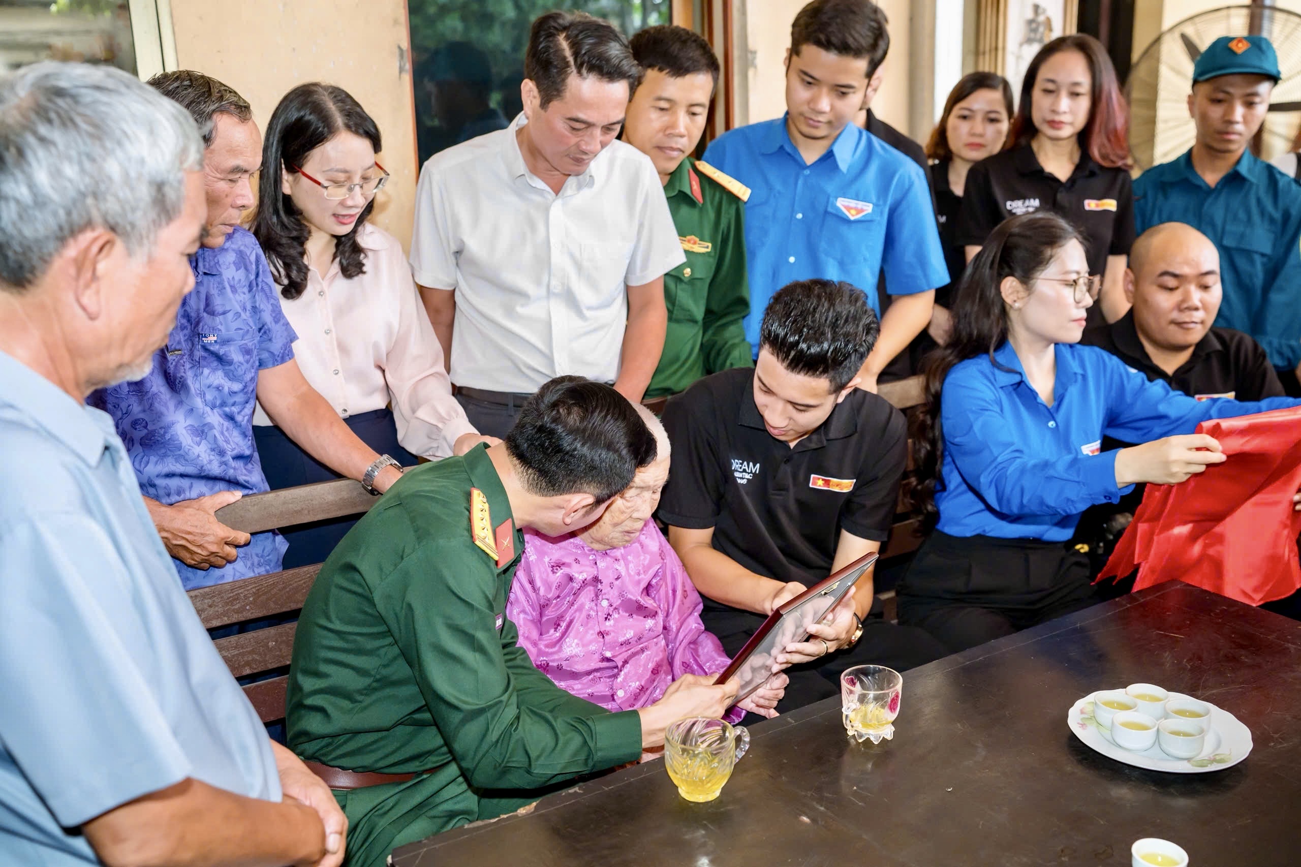 Từ di ảnh cũ đến ký ức sống động: công nghệ và nghĩa tình ở Hải Phòng