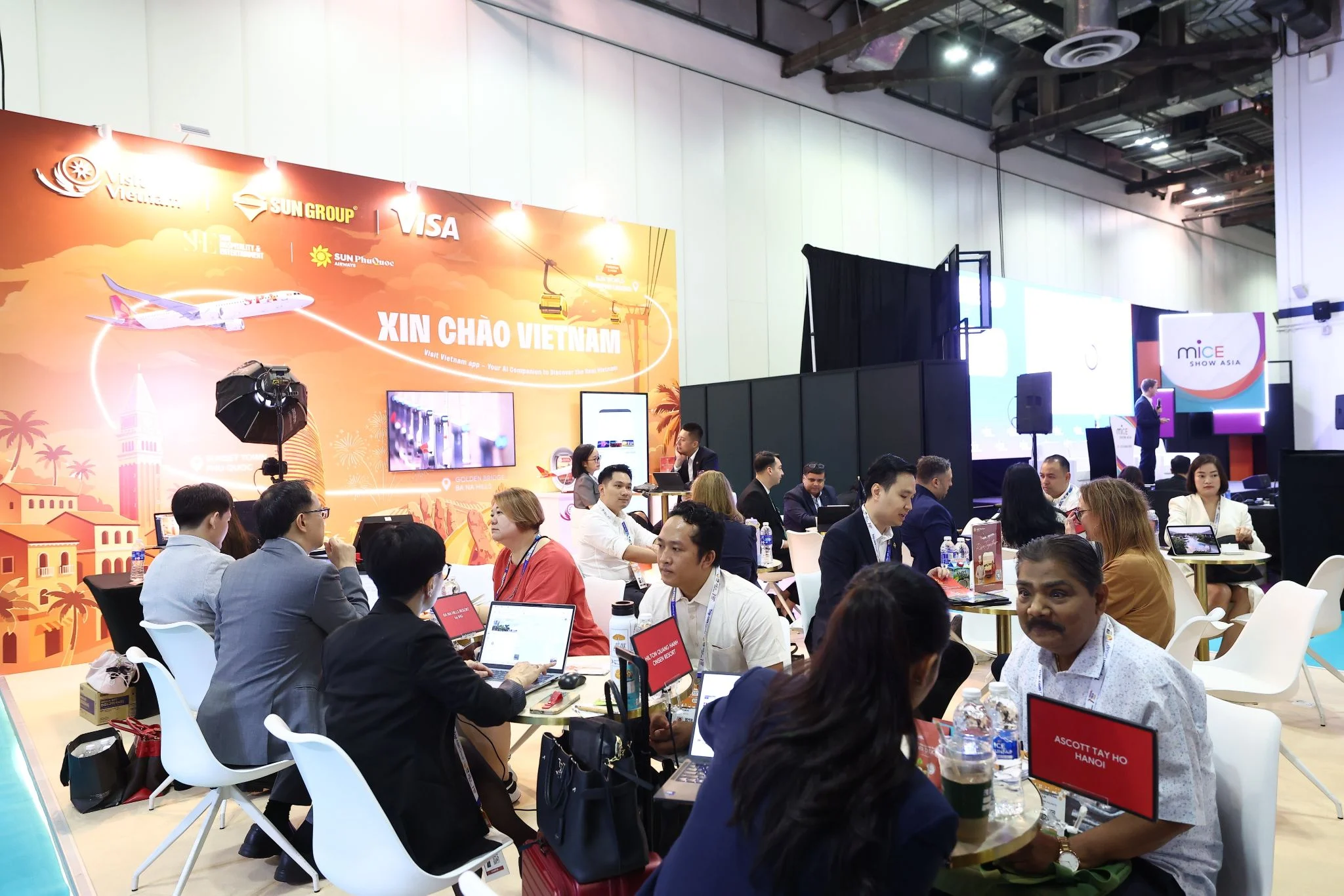 Sun Group đưa hệ sinh thái du lịch Việt Nam đến đối tác châu Á
