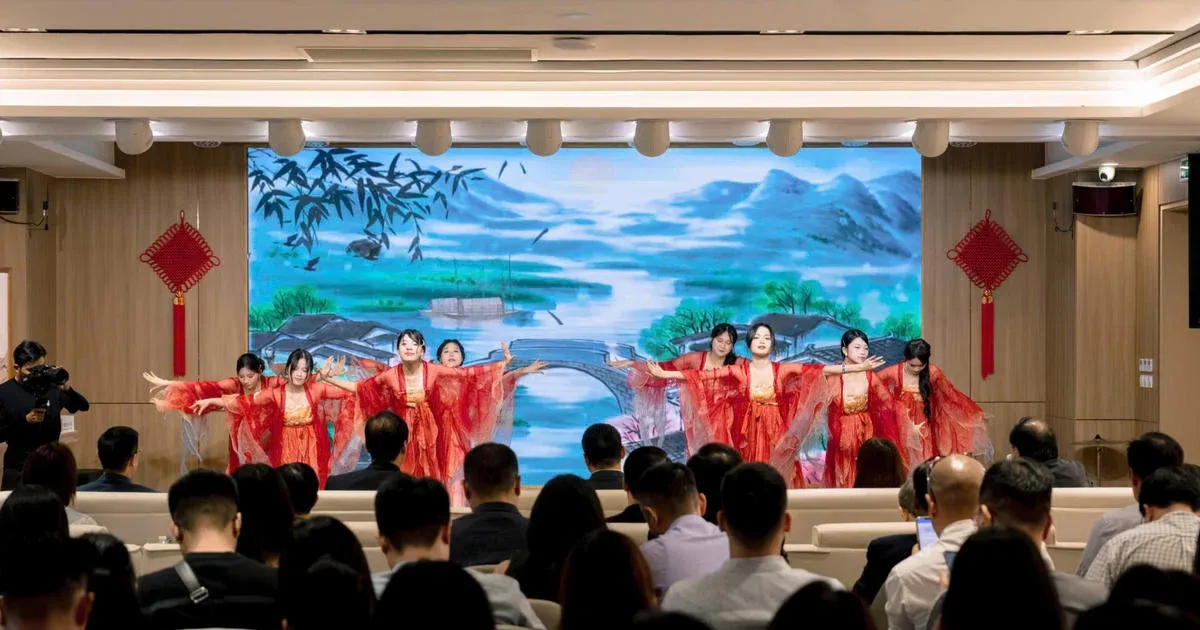 Hà Nội nối Bắc Kinh và Quảng Tây, mở rộng trao đổi du lịch