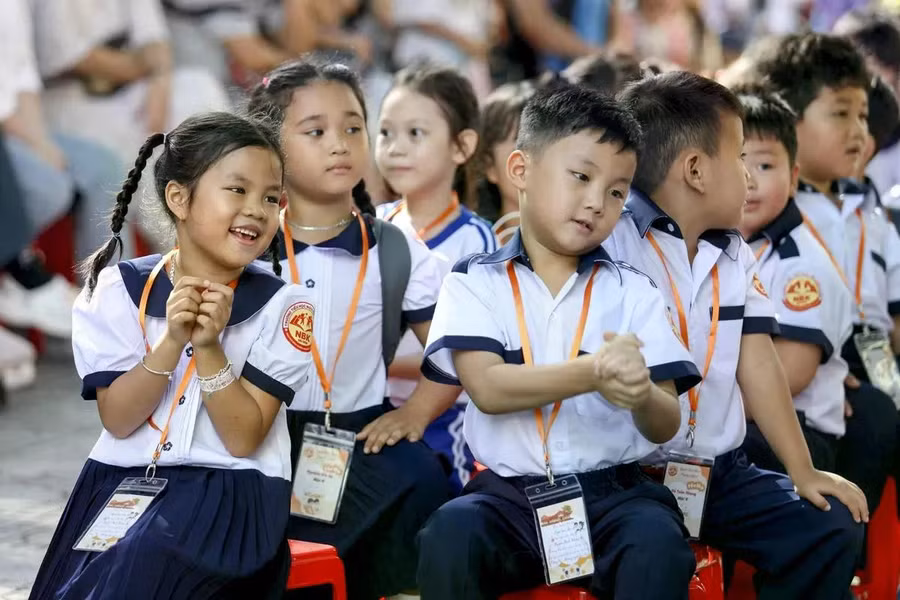 Dự thảo bỏ tuyển chọn đầu cấp: Học sinh sẽ vào lớp 1, lớp 6 ra sao?