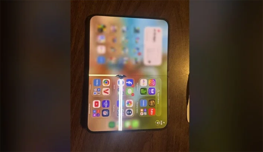 iPhone Duo nứt màn hình: Bảo hành và độ bền bản lề bị đặt dấu hỏi