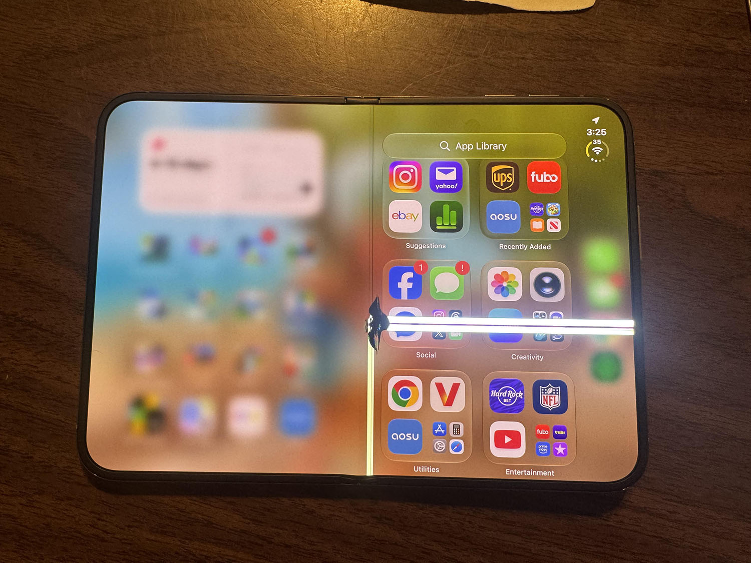 ‘Crackgate’ iPhone Duo: Skrin Lipat Rosak Dan Hak Pengguna