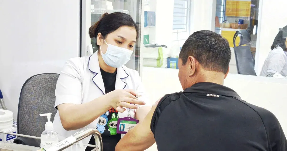 Vì sao thanh thiếu niên khỏe mạnh vẫn có nguy cơ mắc bệnh não mô cầu?