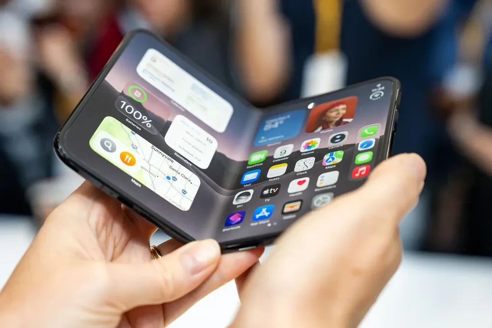 iPhone Duo: Có nên nâng cấp lên điện thoại gập Apple?
