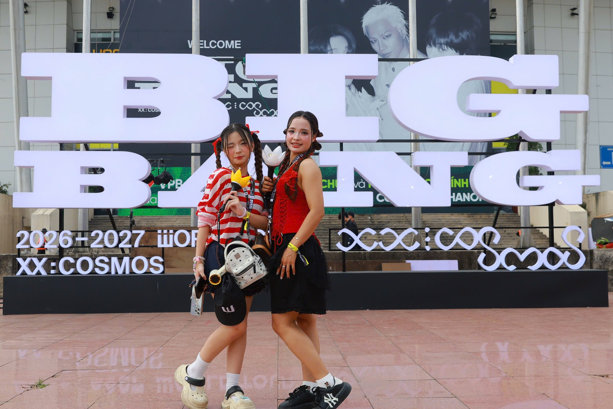 BIGBANG Mang Không Khí Kỷ Niệm 20 Năm Đến Mỹ Đình
