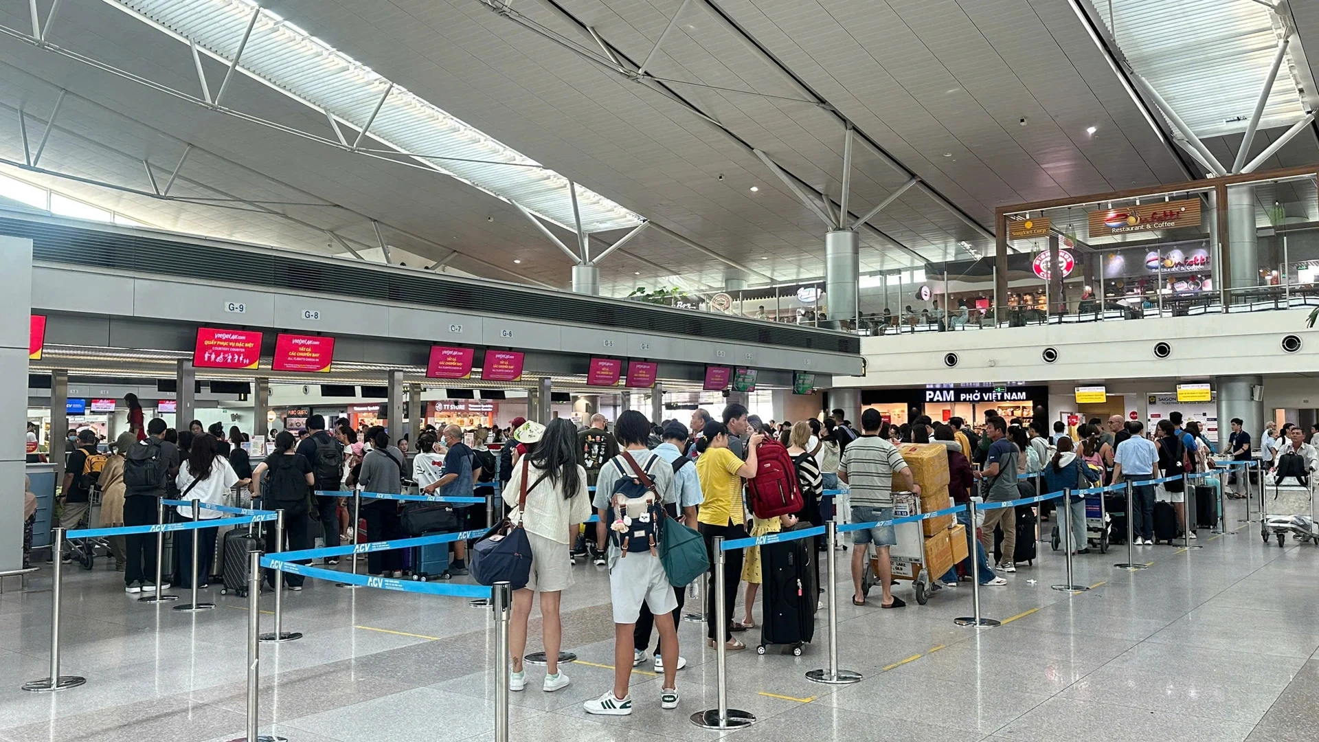 Vé máy bay 0 đồng Vietjet: Cách săn vé thông minh và tránh phí ẩn