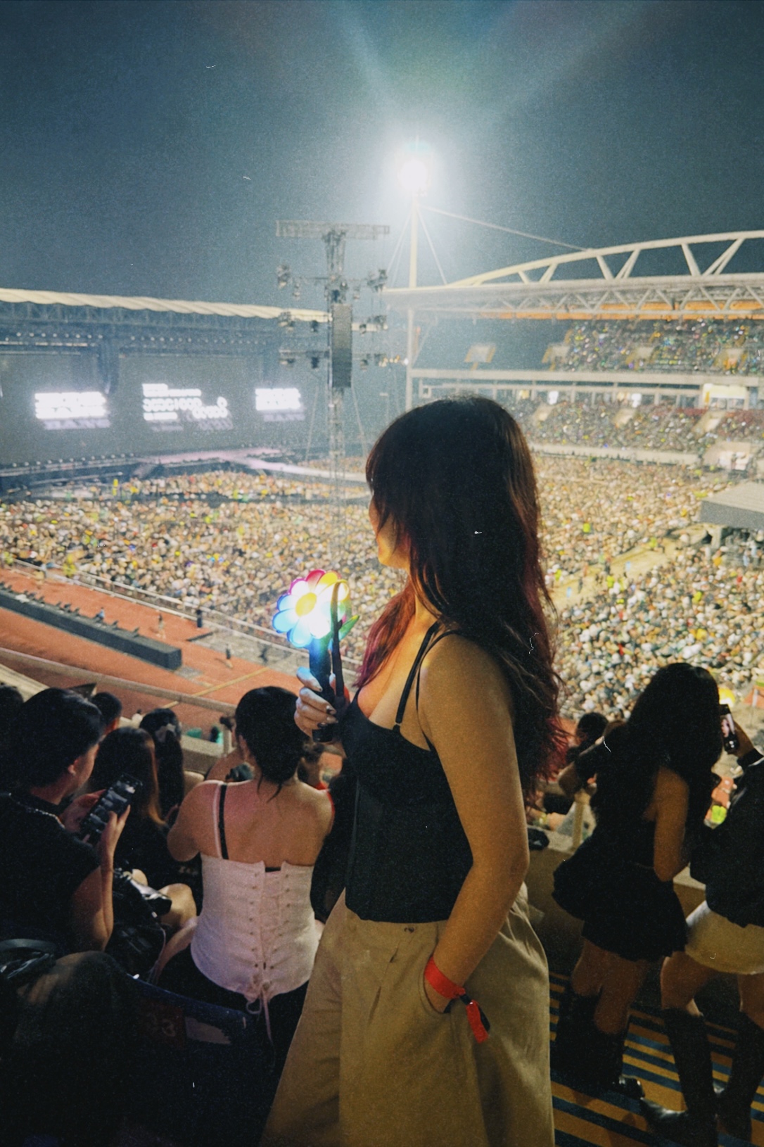 Từ Đi Concert Một Mình Đến Món Quà Bất Ngờ Từ BIGBANG