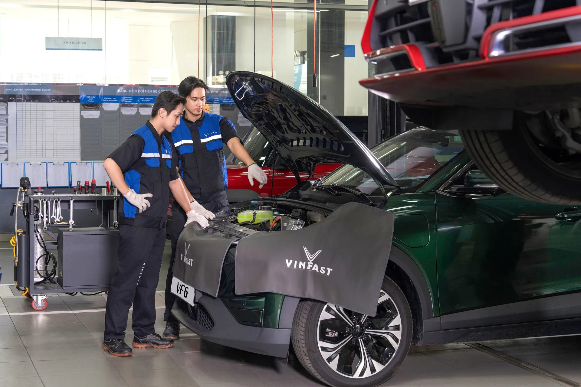 Chủ xe VinFast sau hơn 220.000 km: Bảo dưỡng và sạc có tiết kiệm?