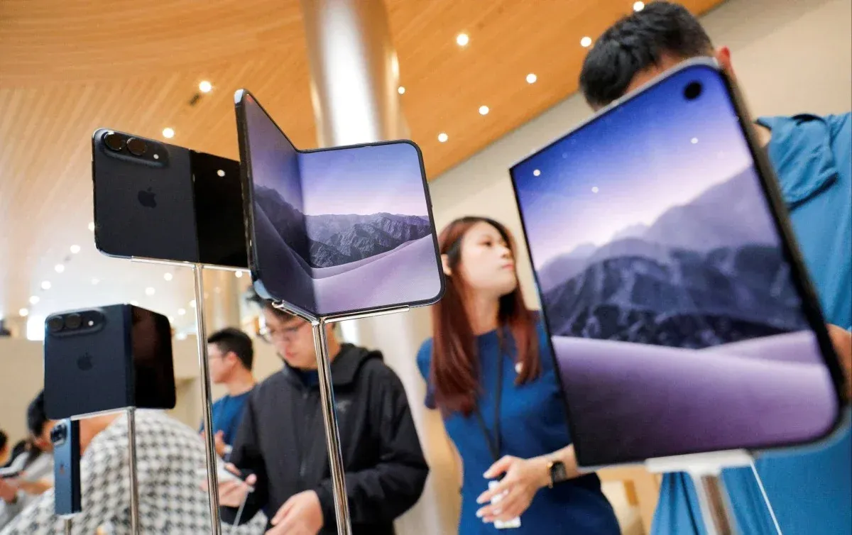 iPhone Duo vừa mở bán đã giảm giá: Người mua nên hiểu gì?
