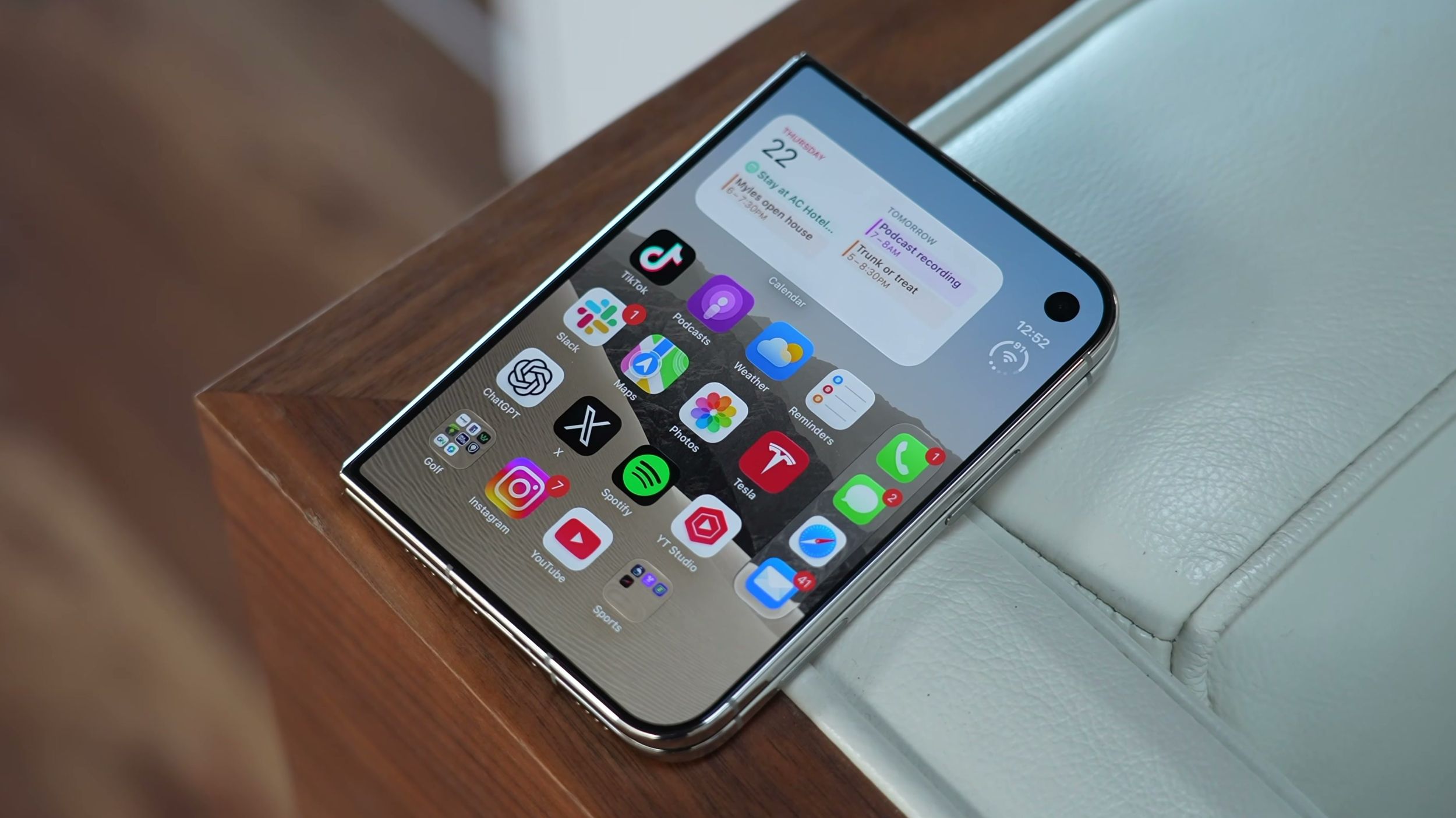 Split View iPhone Duo: Cách chia đôi màn hình và lưu cặp ứng dụng