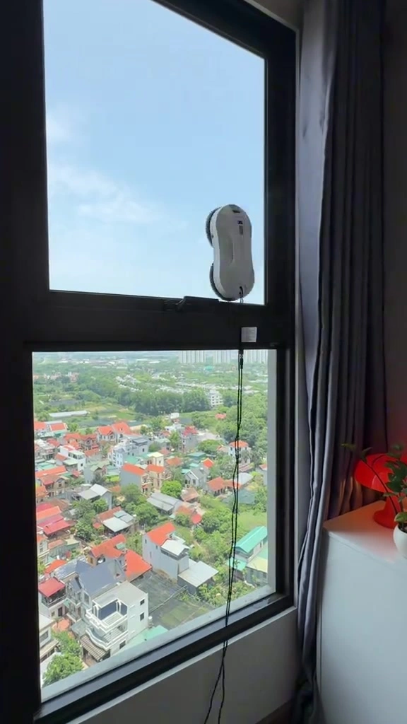 Robot lau kính 3,99 triệu hay 7,89 triệu: mình chốt nhà nào nên mua