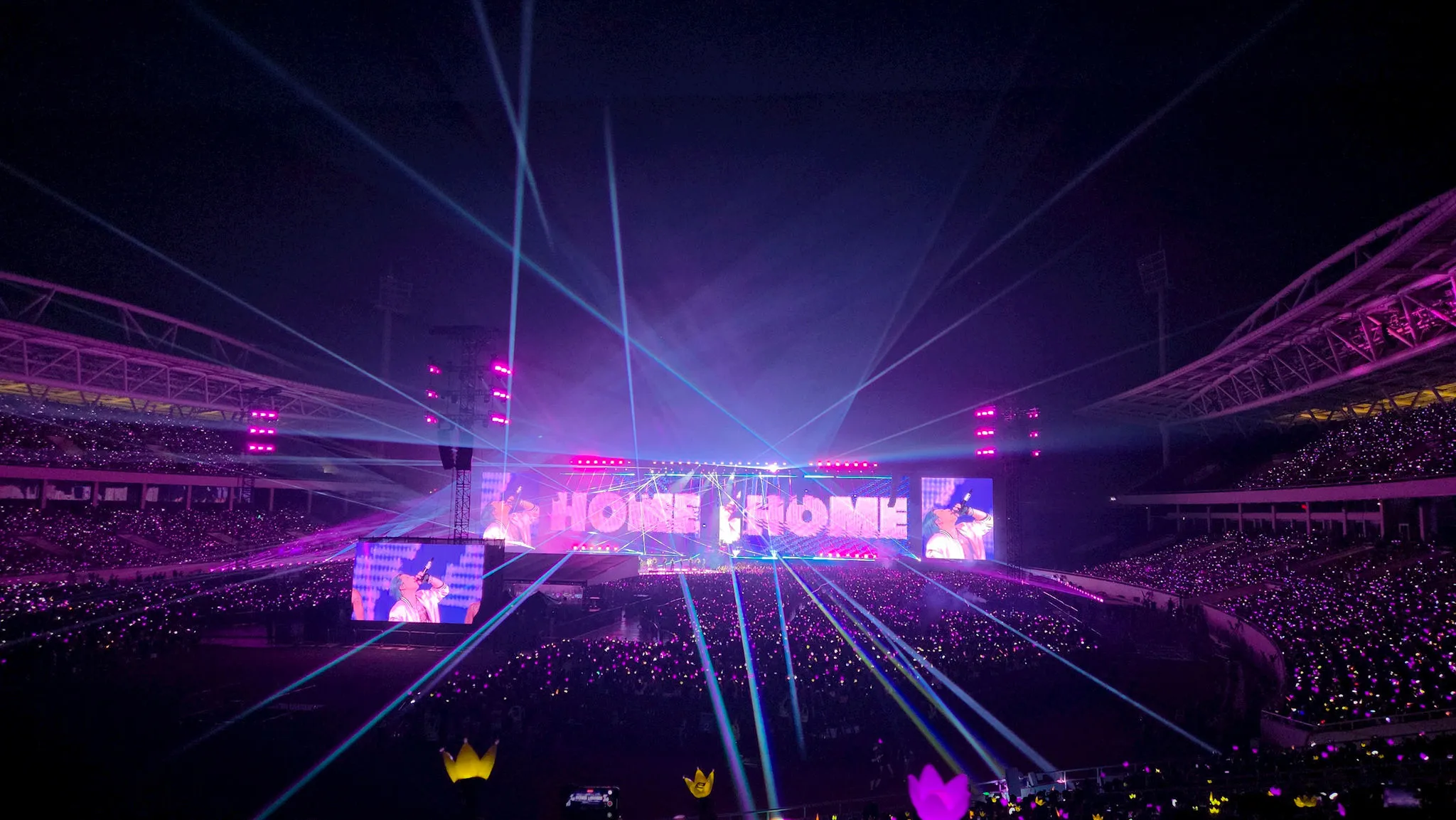 BigBang hẹn trở lại Việt Nam, khán giả mong sân 135.000 chỗ