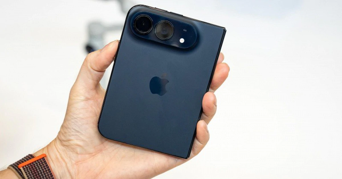 Apple khuyên người dùng iPhone Duo kiểm tra màn hình trong