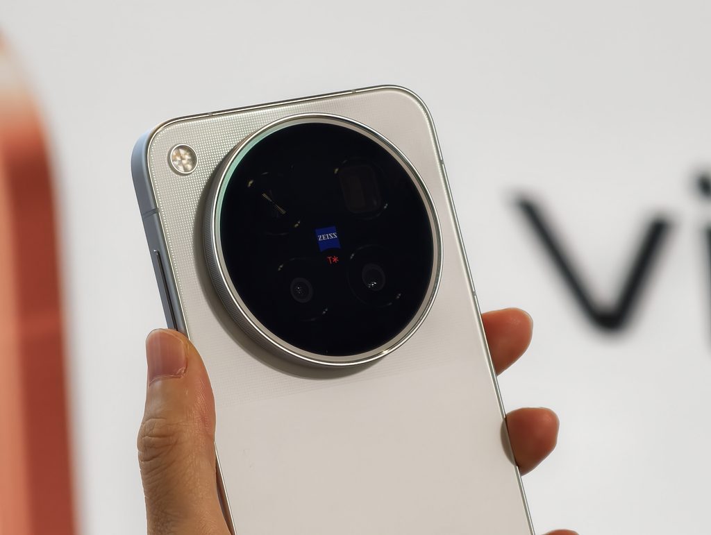Kamera ZEISS 200MP: Keupayaan Vivo X500 untuk Foto dan Video