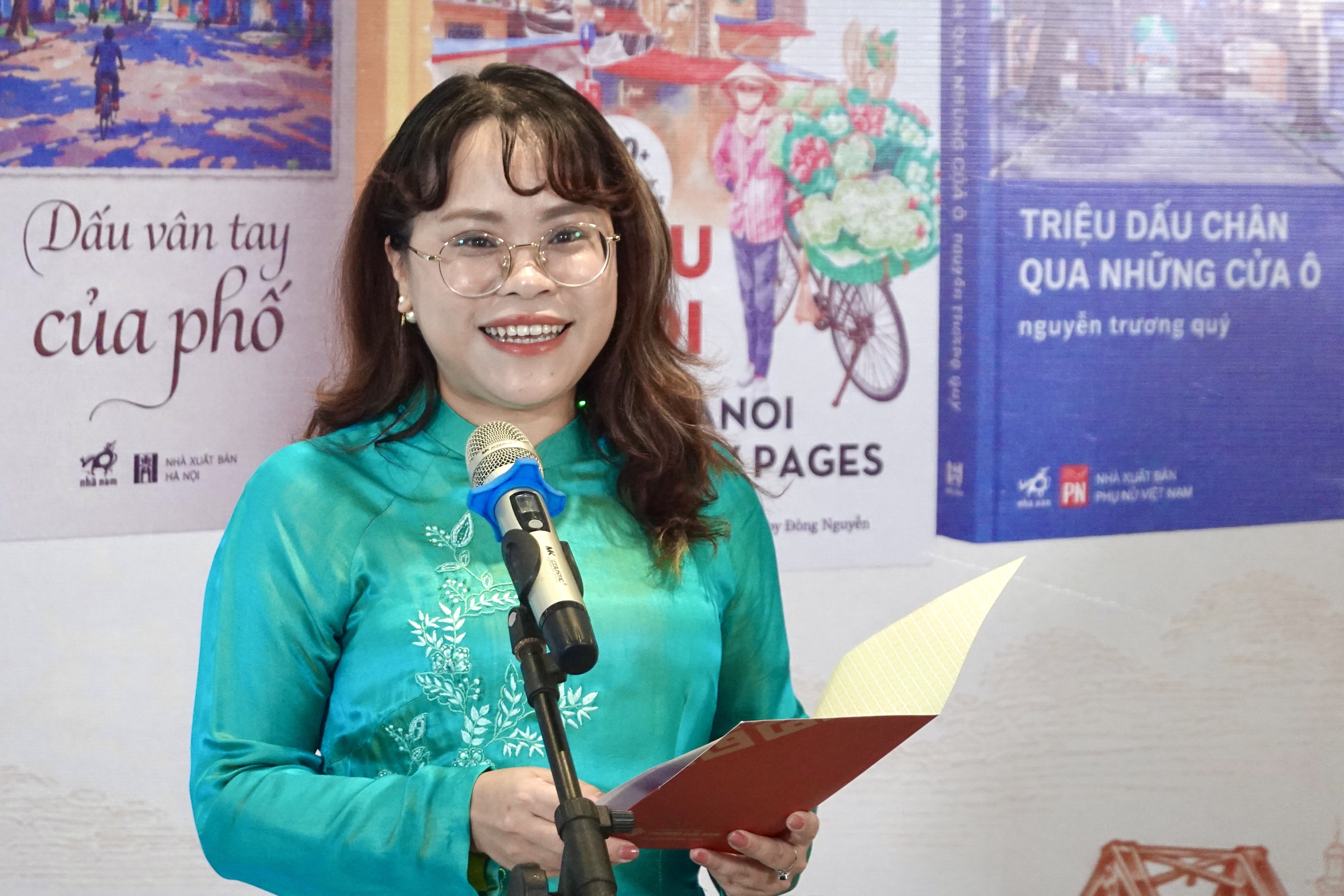 Tủ sách, xe lưu động và thư viện số mở lối đến tri thức