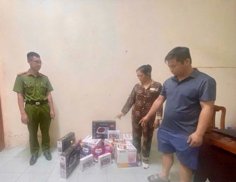 Giả danh nhân viên điện máy tặng quà: Vì sao người dân mất tiền tại nhà?