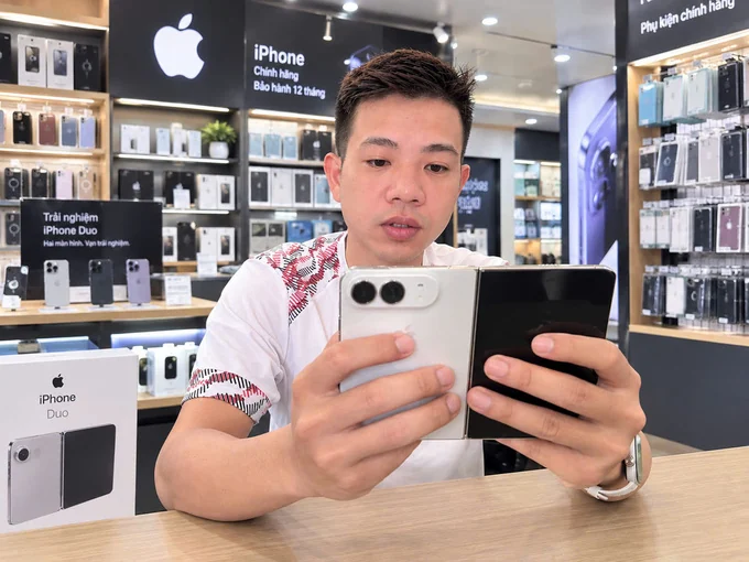 iPhone Duo lỗi màn hình ngay sau khi bán: Apple xác nhận đổi máy