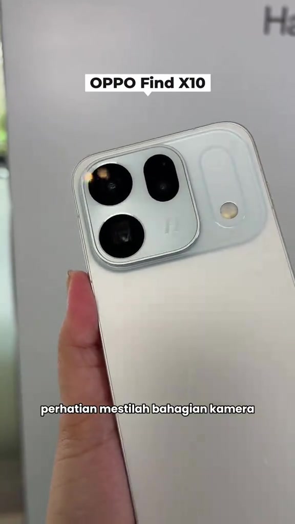 Close-up modul kamera belakang OPPO Find X10
